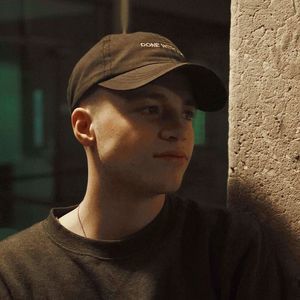 Meet your Posher, Chase